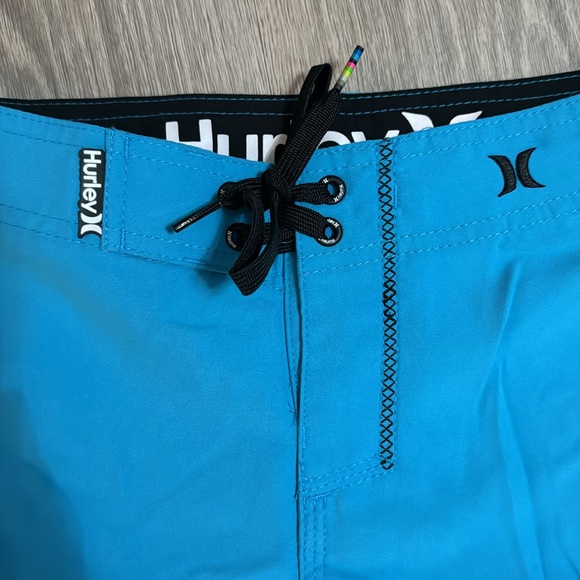 *NEW* Hurley Youth Swim Shorts - Picture 2 of 5